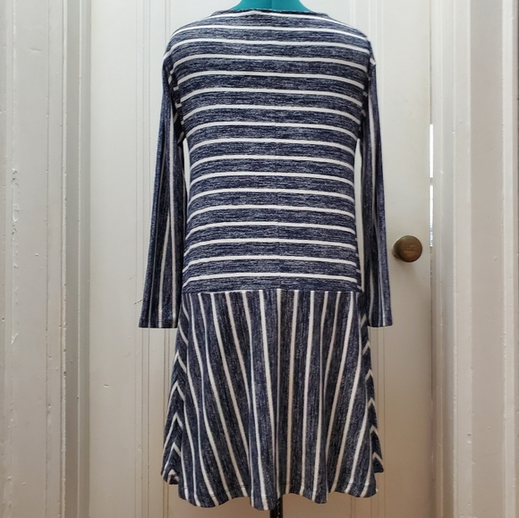 GAP Striped Jersey Dress - Picture 3 of 5